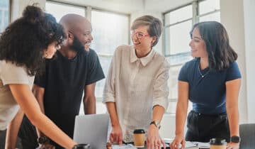 Building Trust in the Workplace: Why it Matters and How to Do It Right